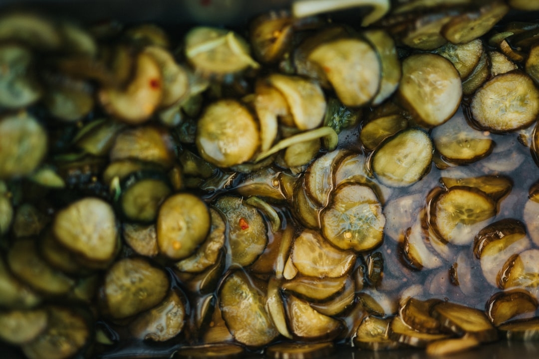 Comment réutiliser l'eau des cornichons ?