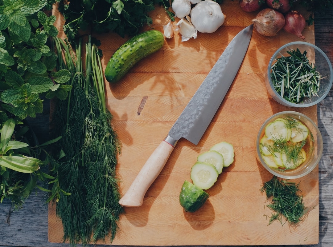 Est-il bon de boire le jus de cornichon ?
